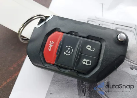 2024 Jeep Wrangler 4Xe Willys 4Xe z USA, uszkodzony, nr VIN 1C4RJXN65RW127931